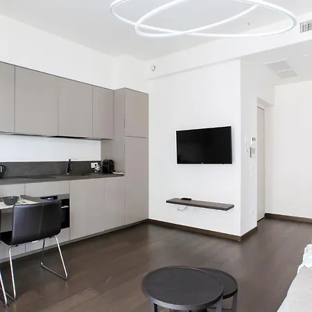 Apartment Plum Guide - Helikos Giallo *